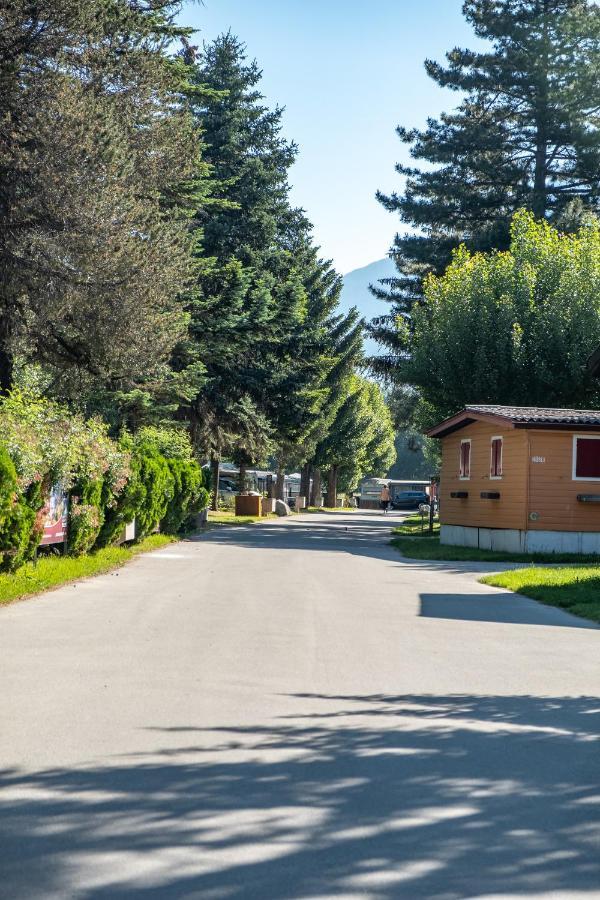 Camping/ Thermalbad Brigerbad Mit Bed & Breakfast Buitenkant foto
