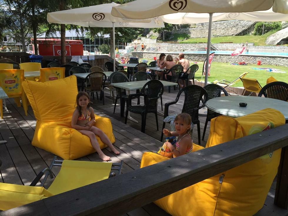 Camping/ Thermalbad Brigerbad Mit Bed & Breakfast Buitenkant foto