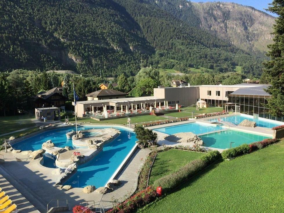 Camping/ Thermalbad Brigerbad Mit Bed & Breakfast Buitenkant foto