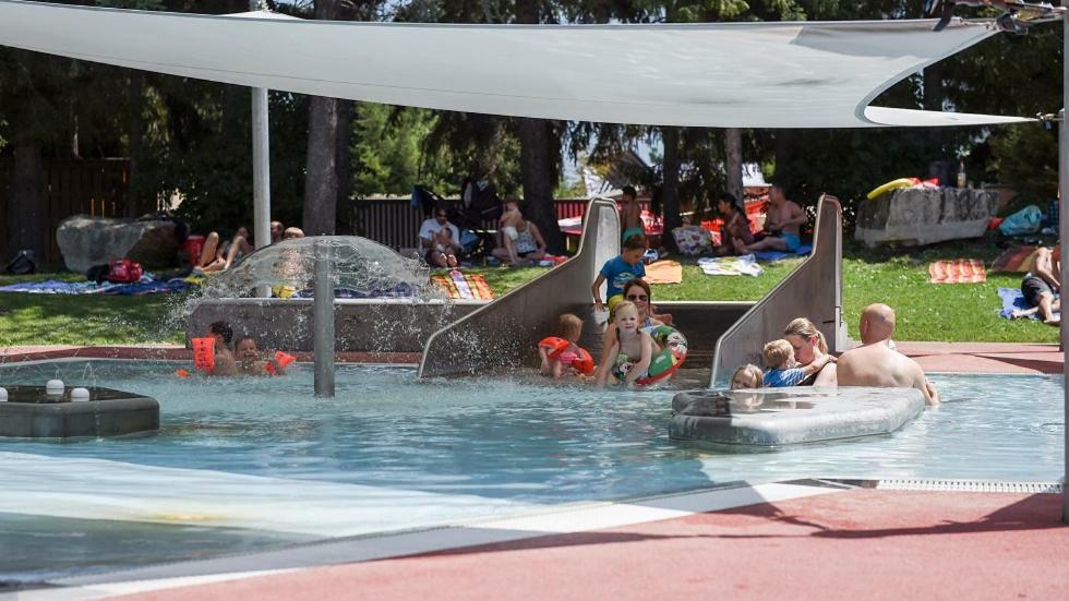 Camping/ Thermalbad Brigerbad Mit Bed & Breakfast Buitenkant foto